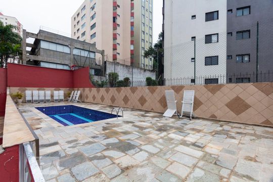 pis de apartamento para alugar com 2 quartos, 56m² em Vila Monte Alegre, São Paulo