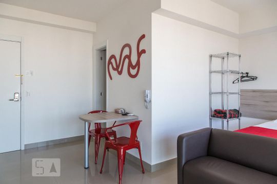 Quarto de kitnet/studio à venda com 1 quarto, 27m² em Brooklin Paulista, São Paulo
