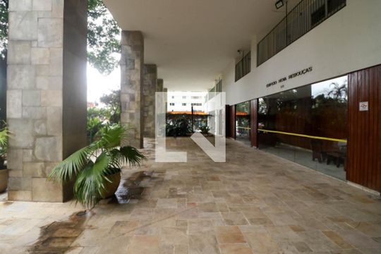 Área externa de apartamento para alugar com 3 quartos, 90m² em Pinheiros, São Paulo