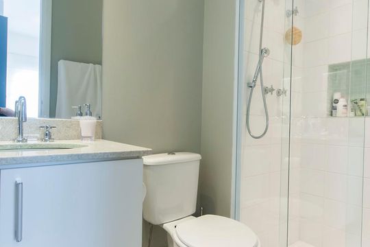 Banheiro de apartamento à venda com 1 quarto, 47m² em Centro, São Paulo
