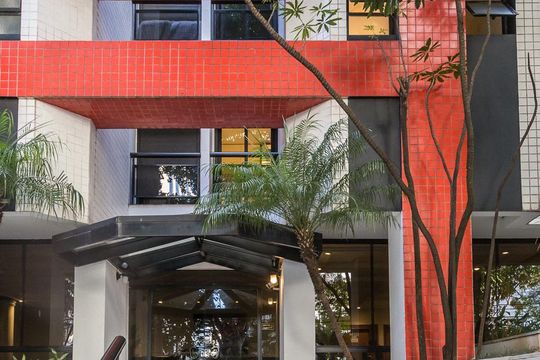 Fachada de apartamento para alugar com 1 quarto, 40m² em Vila Nova Conceição, São Paulo