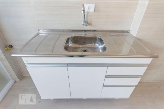 Cozinha de apartamento para alugar com 1 quarto, 40m² em Perdizes, São Paulo