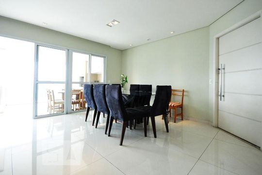 Mesa dejantar de apartamento para alugar com 3 quartos, 150m² em Parque Colonial, São Paulo