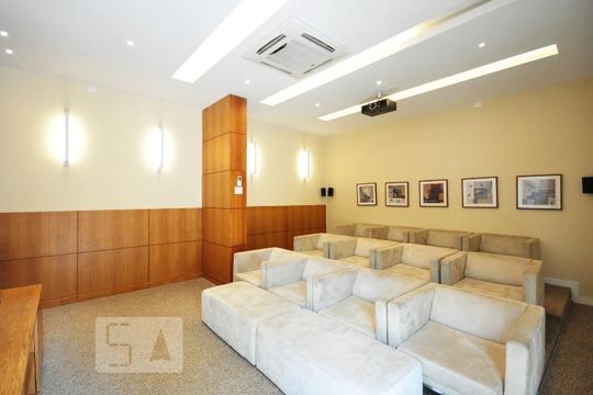 Sala de cinema de apartamento para alugar com 3 quartos, 150m² em Parque Colonial, São Paulo