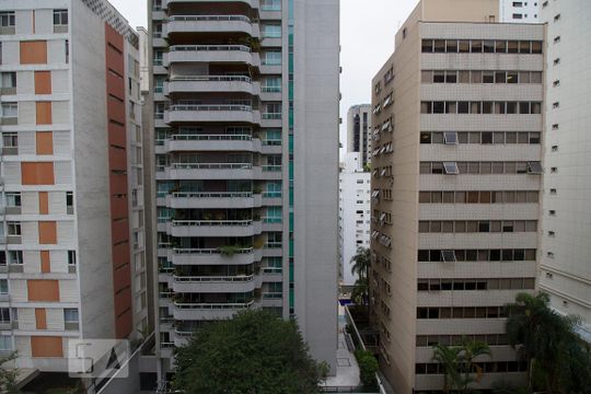 Vista da suite de apartamento à venda com 3 quartos, 135m² em Jardim Paulista, São Paulo