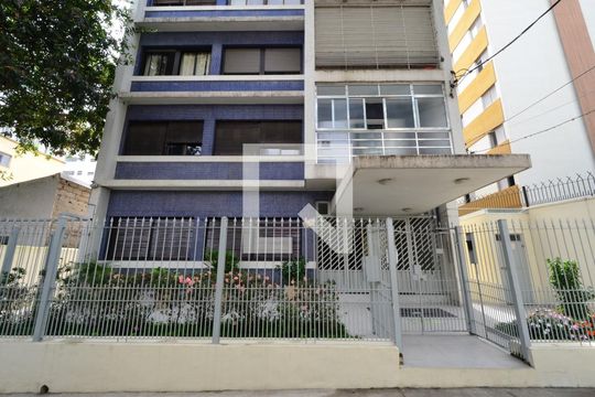 Fachada do Prédio de apartamento para alugar com 1 quarto, 65m² em Vila Clementino, São Paulo