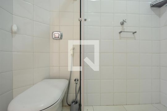Banheiro de apartamento para alugar com 1 quarto, 65m² em Vila Clementino, São Paulo