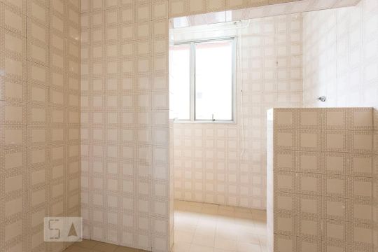 Cozinha de apartamento para alugar com 1 quarto, 44m² em Bela Vista, São Paulo