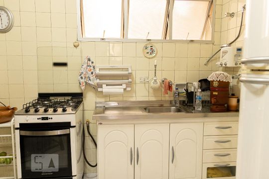 Cozinha de apartamento à venda com 2 quartos, 74m² em Santa Cecília, São Paulo