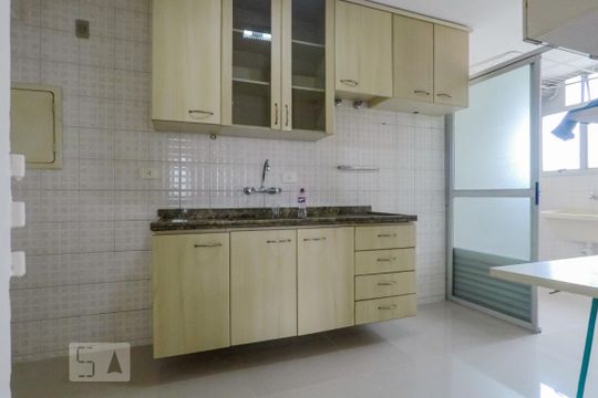 Cozinha de apartamento para alugar com 3 quartos, 94m² em Bosque da Saúde, São Paulo