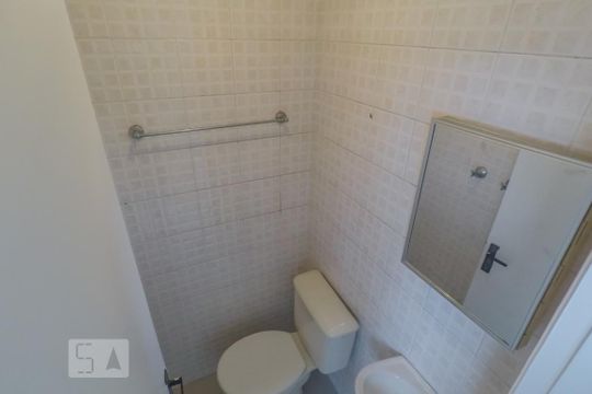 Banheiro de Serviço de apartamento para alugar com 3 quartos, 94m² em Bosque da Saúde, São Paulo