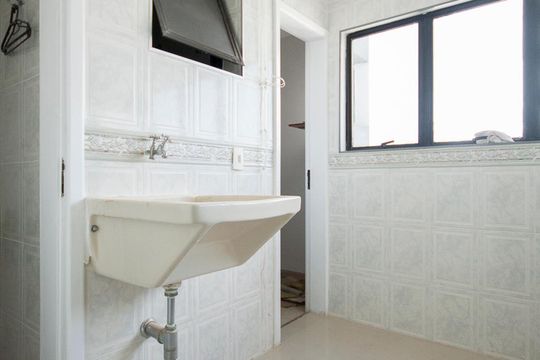 Área Serviço de apartamento à venda com 3 quartos, 100m² em Indianópolis, São Paulo