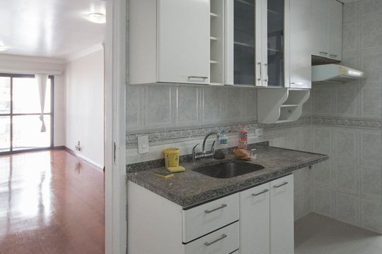 Cozinha de apartamento à venda com 3 quartos, 100m² em Indianópolis, São Paulo