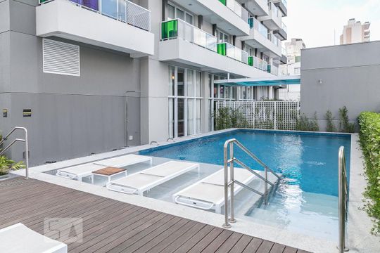 Piscina descoberta de kitnet/studio para alugar com 1 quarto, 30m² em Perdizes, São Paulo