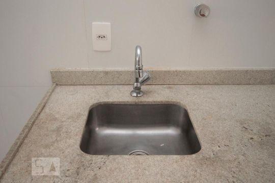 Cozinha de apartamento para alugar com 1 quarto, 40m² em Centro, São Paulo