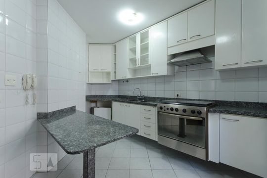 Cozinha de apartamento à venda com 3 quartos, 150m² em Santana, São Paulo