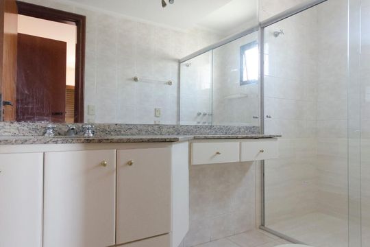 Banheiro Suíte 2 de apartamento à venda com 3 quartos, 150m² em Santana, São Paulo