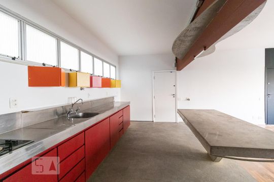 Cozinha de apartamento para alugar com 3 quartos, 143m² em Pinheiros, São Paulo
