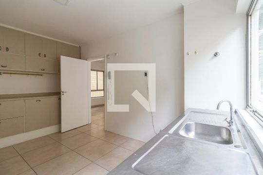 Cozinha de apartamento para alugar com 3 quartos, 157m² em Paraíso, São Paulo