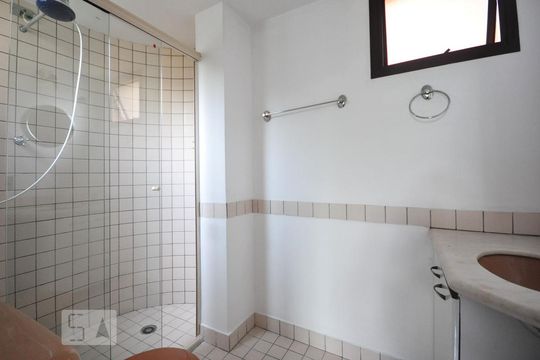 banheiro suíte  de apartamento à venda com 1 quarto, 35m² em Vila Suzana, São Paulo