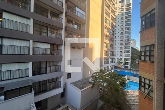 Vista Sala  de apartamento para alugar com 1 quarto, 50m² em Campo Belo, São Paulo