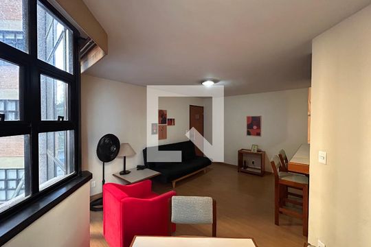 Sala  de apartamento para alugar com 1 quarto, 50m² em Campo Belo, São Paulo