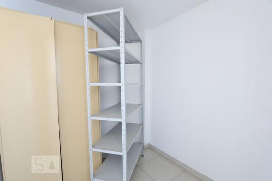 quarto de serviço 1 de apartamento à venda com 3 quartos, 244m² em Vila Suzana, São Paulo