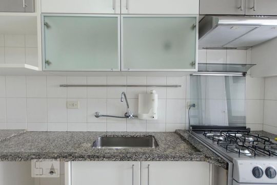 Cozinha de apartamento para alugar com 3 quartos, 90m² em Santa Teresinha, São Paulo
