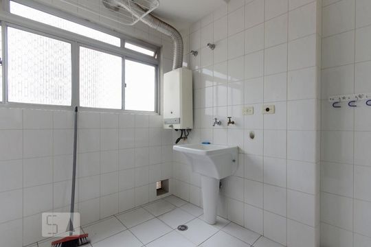 Lavanderia de apartamento para alugar com 3 quartos, 90m² em Santa Teresinha, São Paulo