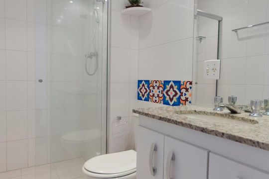 Banheiro de apartamento para alugar com 3 quartos, 90m² em Santa Teresinha, São Paulo