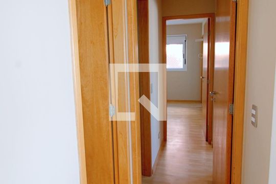Corredor  de apartamento para alugar com 2 quartos, 83m² em Vila Andrade, São Paulo