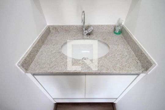 Banheiro do Studio de kitnet/studio para alugar com 0 quarto, 42m² em Consolação, São Paulo