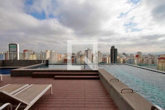 Área comum de kitnet/studio para alugar com 0 quarto, 42m² em Consolação, São Paulo