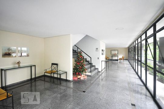 hall social de apartamento à venda com 3 quartos, 300m² em Vila Suzana, São Paulo