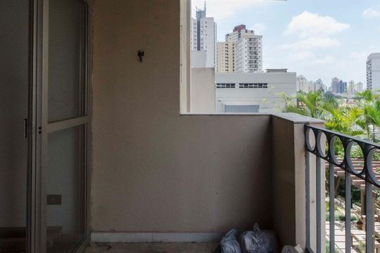 Sacada de apartamento à venda com 3 quartos, 78m² em Santa Teresinha, São Paulo