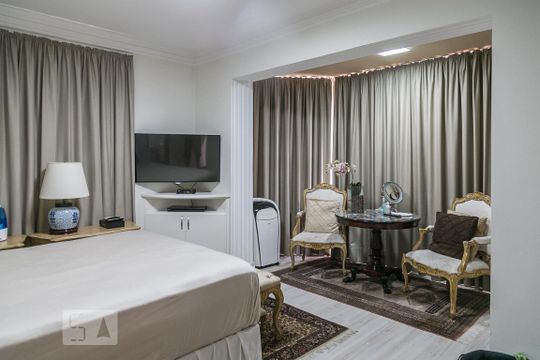 Suite de apartamento para alugar com 2 quartos, 220m² em Pinheiros, São Paulo
