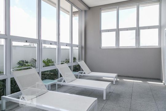 Piscina de kitnet/studio à venda com 1 quarto, 30m² em Perdizes, São Paulo