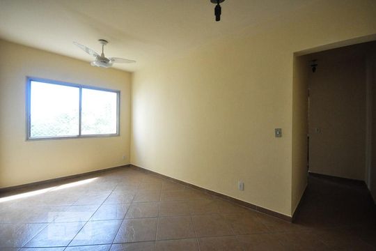 sala de apartamento para alugar com 2 quartos, 57m² em Cidade Monções, São Paulo