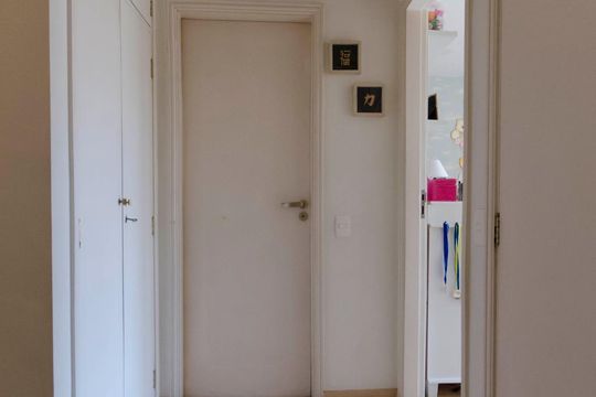 Corredor dos quartos de apartamento à venda com 3 quartos, 115m² em Pacaembu, São Paulo