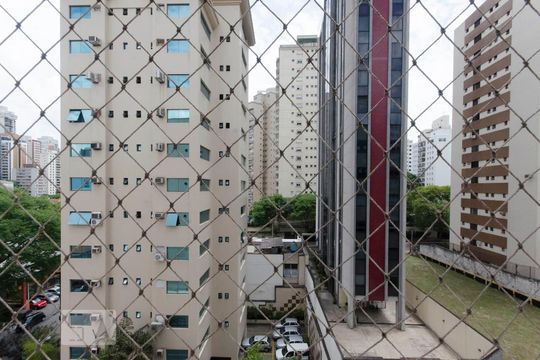 Vista da Sala de apartamento à venda com 3 quartos, 115m² em Pacaembu, São Paulo