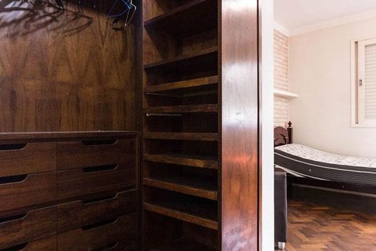 Closet de apartamento para alugar com 2 quartos, 97m² em Moema, São Paulo