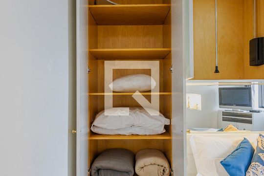 Quarto de apartamento à venda com 2 quartos, 115m² em Jardim Paulista, São Paulo
