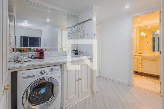 Cozinha de apartamento à venda com 2 quartos, 115m² em Jardim Paulista, São Paulo