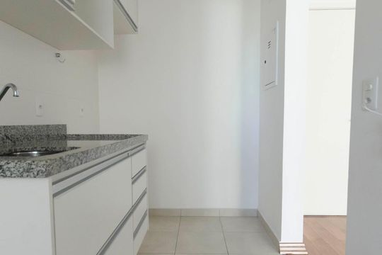 Cozinha de apartamento para alugar com 2 quartos, 58m² em Barra Funda, São Paulo