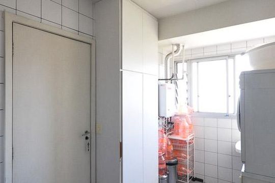 área de serviço de apartamento para alugar com 3 quartos, 227m² em Jardim Ampliação, São Paulo