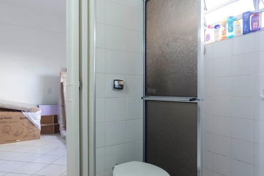 Banheiro Quarto 1 e 2 de apartamento à venda com 2 quartos, 72m² em Perdizes, São Paulo