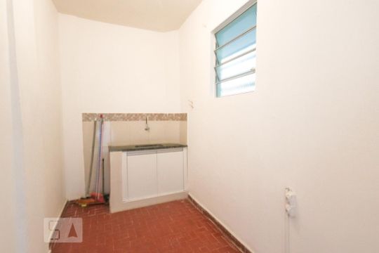 Cozinha  de apartamento para alugar com 1 quarto, 48m² em Liberdade, São Paulo