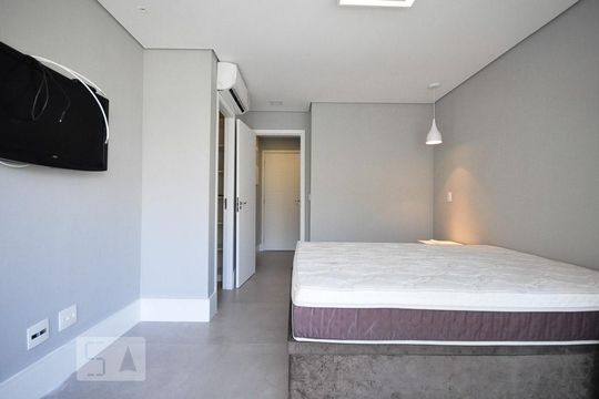 suíte de apartamento para alugar com 1 quarto, 60m² em Jardim Ampliação, São Paulo