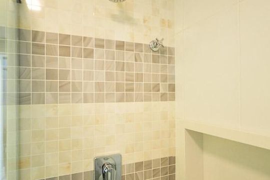 detalhe banheiro suíte de apartamento para alugar com 1 quarto, 60m² em Jardim Ampliação, São Paulo