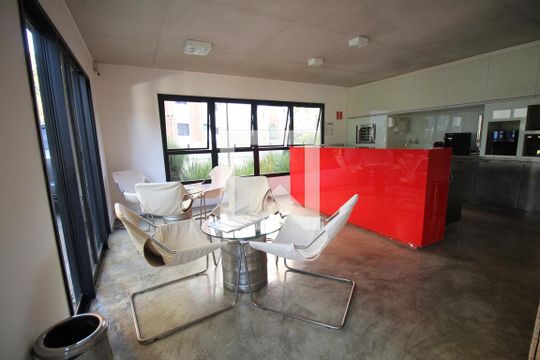 Área comum de kitnet/studio para alugar com 1 quarto, 70m² em Vila Suzana, São Paulo